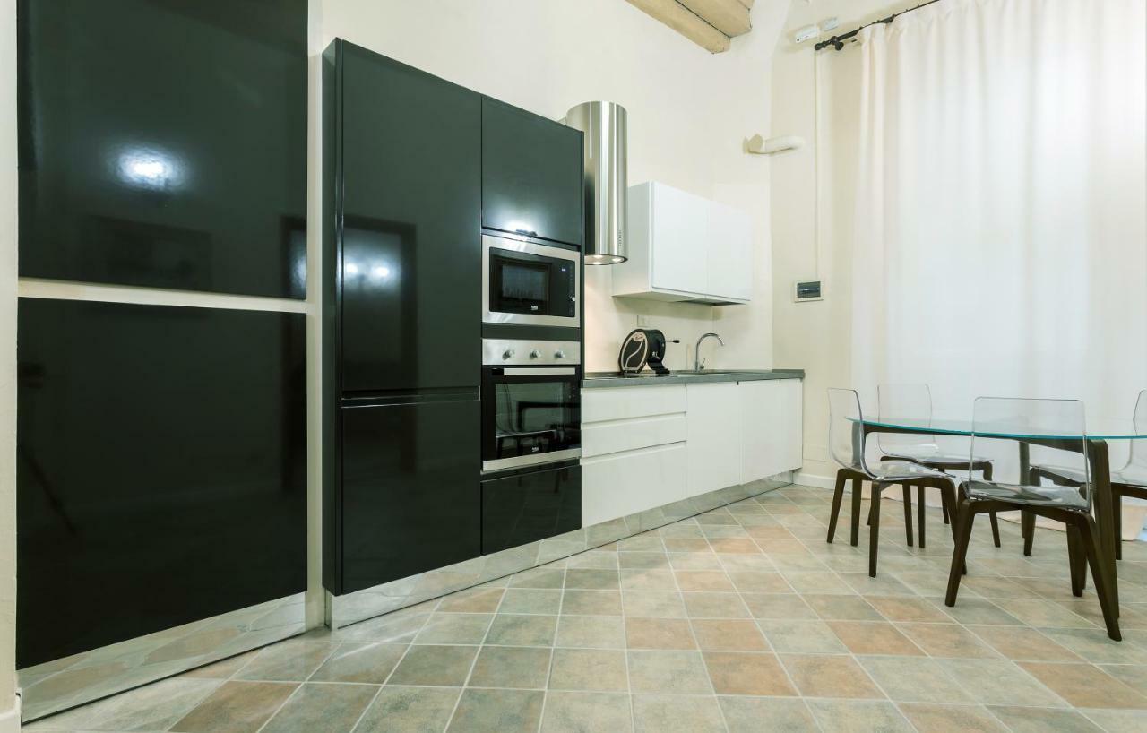 Duomo 2 Bedroom Apartment ฟลอเรนซ์ ภายนอก รูปภาพ