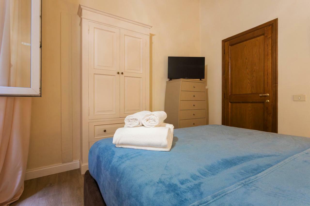Duomo 2 Bedroom Apartment ฟลอเรนซ์ ภายนอก รูปภาพ