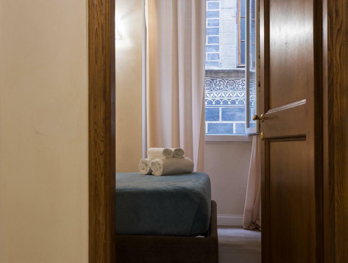 Duomo 2 Bedroom Apartment ฟลอเรนซ์ ภายนอก รูปภาพ